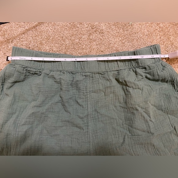 Universal Thread Shorts size medium - Picture 4 of 6